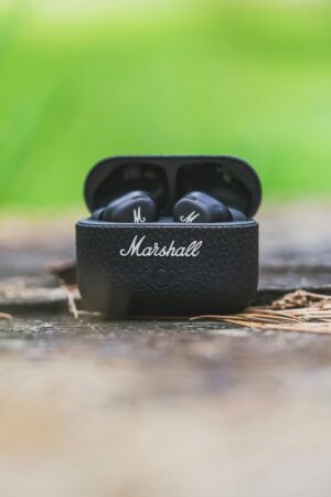 pair of black wireless